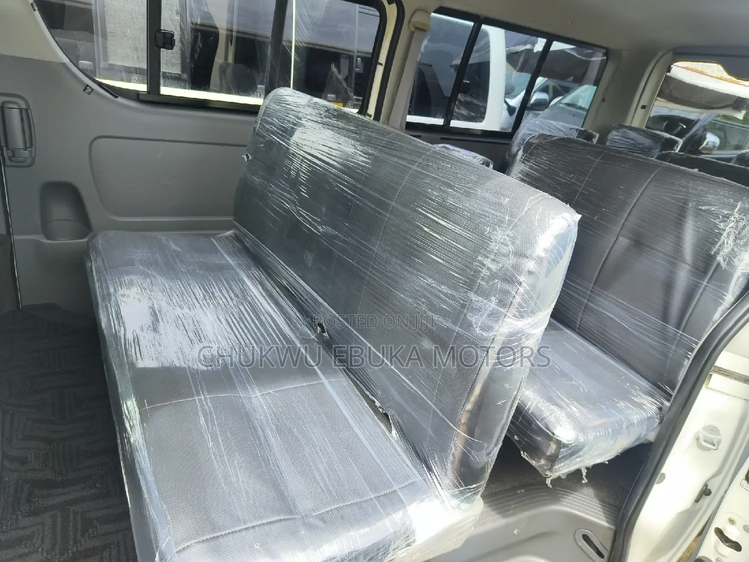 Toyota HiAce 2013 White