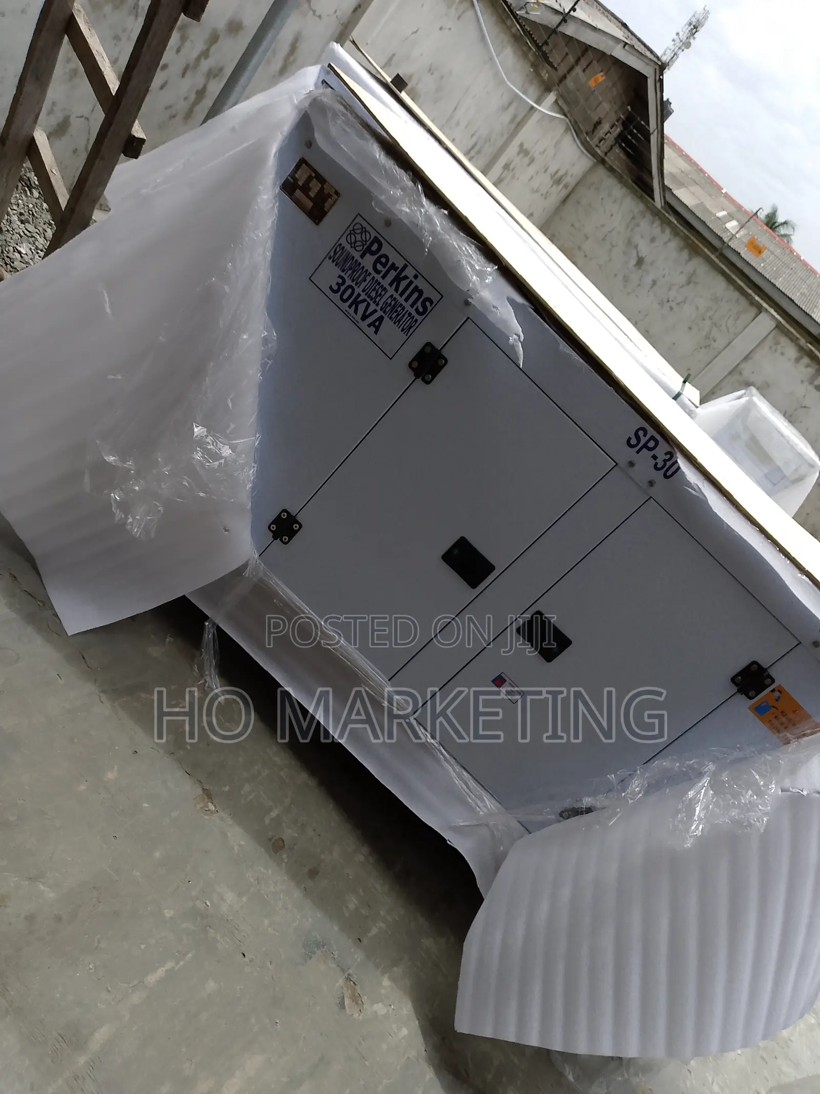 The Classic Perkins Generator{30kva}