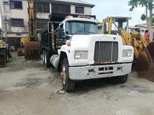 Mack Mack Anthem Tipper Truck White 1998