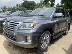 Photo - Lexus LX 570 AWD 2015 Gray