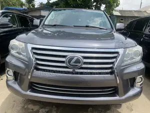 Lexus LX 570 AWD 2015 Gray