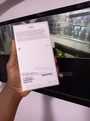 New Apple iPhone 11 64 GB White