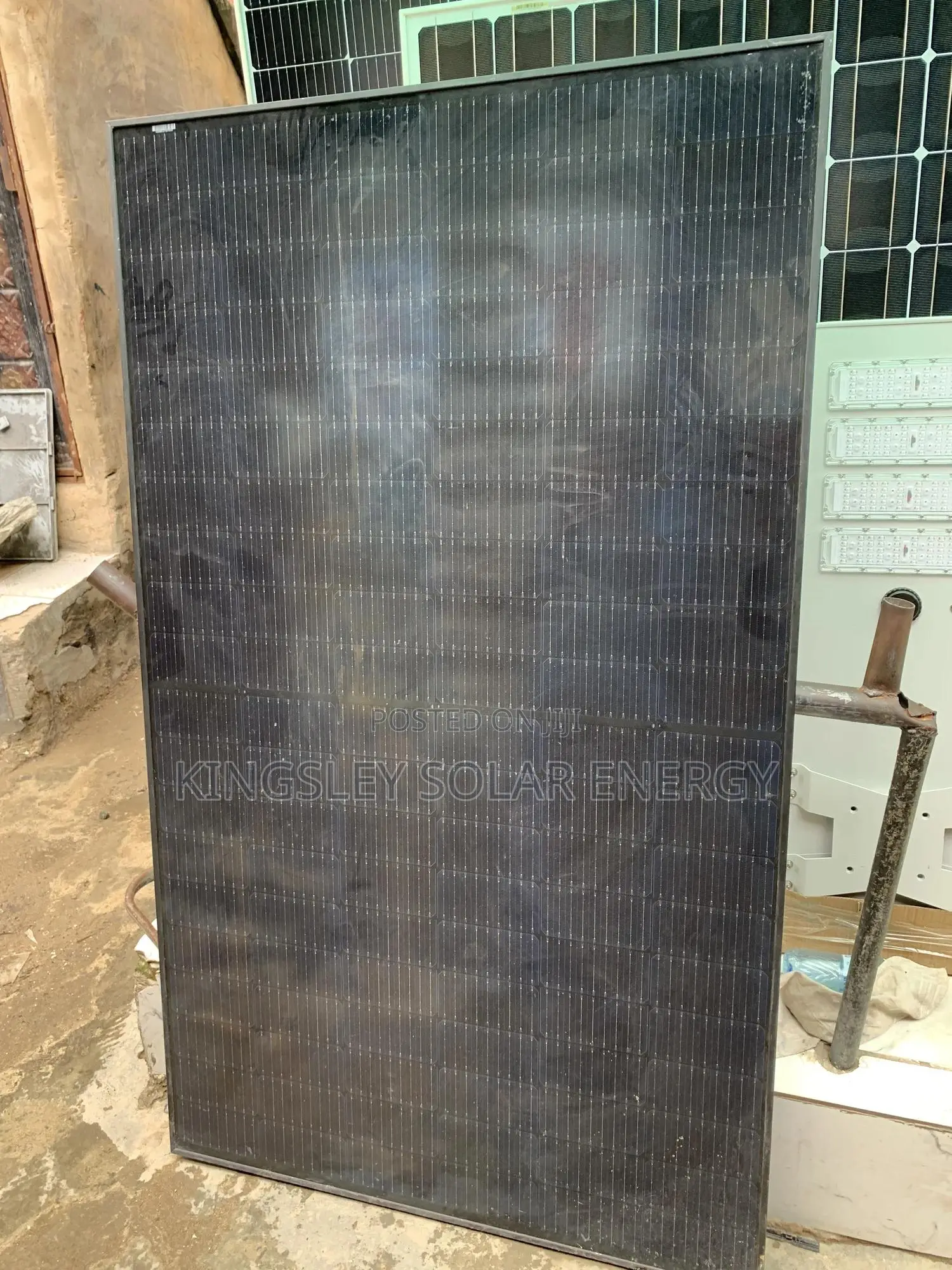 Jinko Solar Panel (Halfcut) 600watts