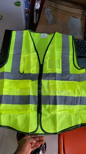 Reflective Vest With Four Pocket