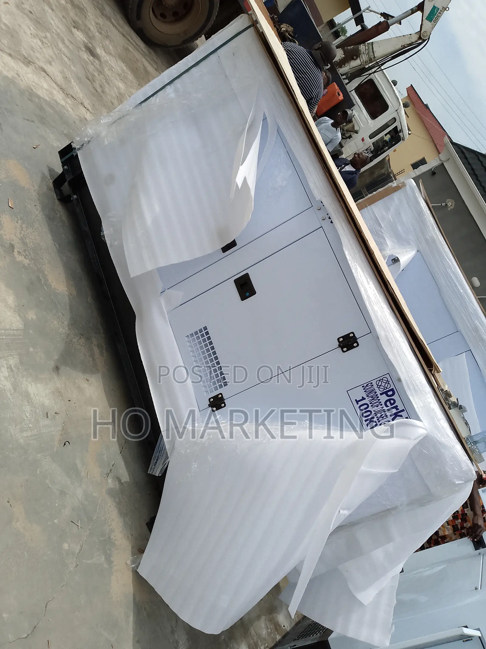 Durable 100kva Soundproof Perkins Gen