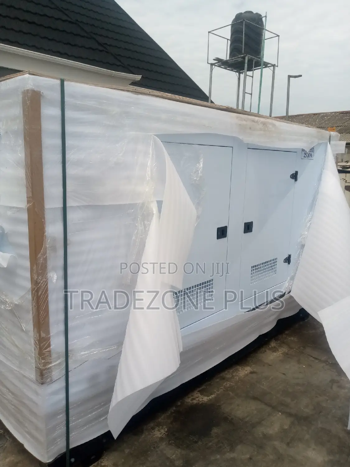 Original Perkins Soundproof Generator(250kva)