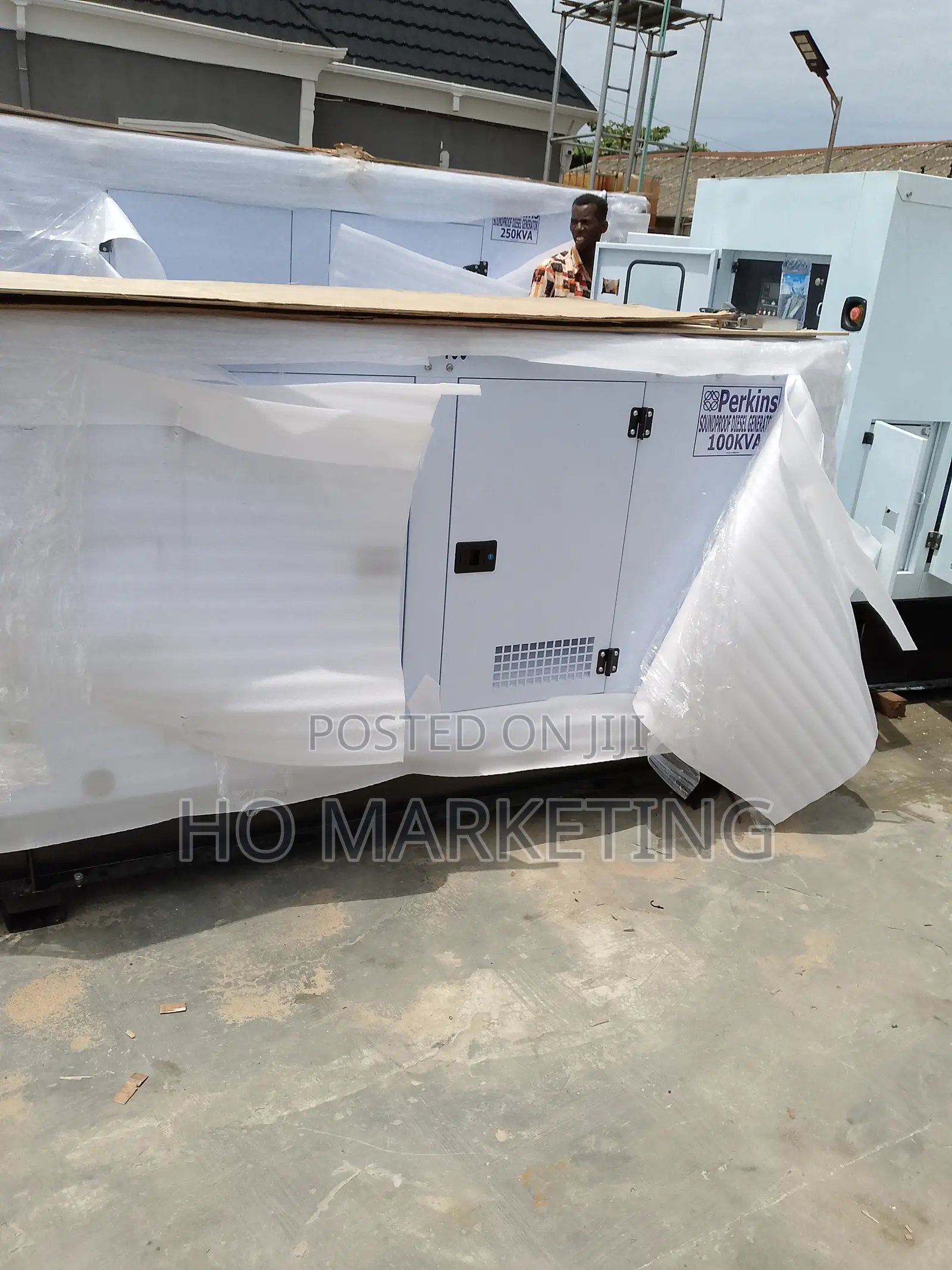 Brandnew 100kva Soundproof Perkins Gen