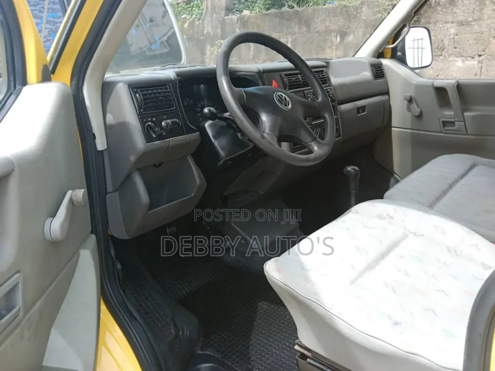 Volkswagen Transporter 2002 Yellow
