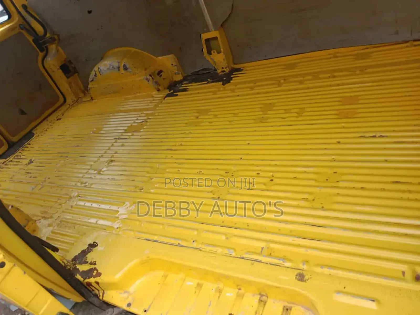 Volkswagen Transporter 2002 Yellow