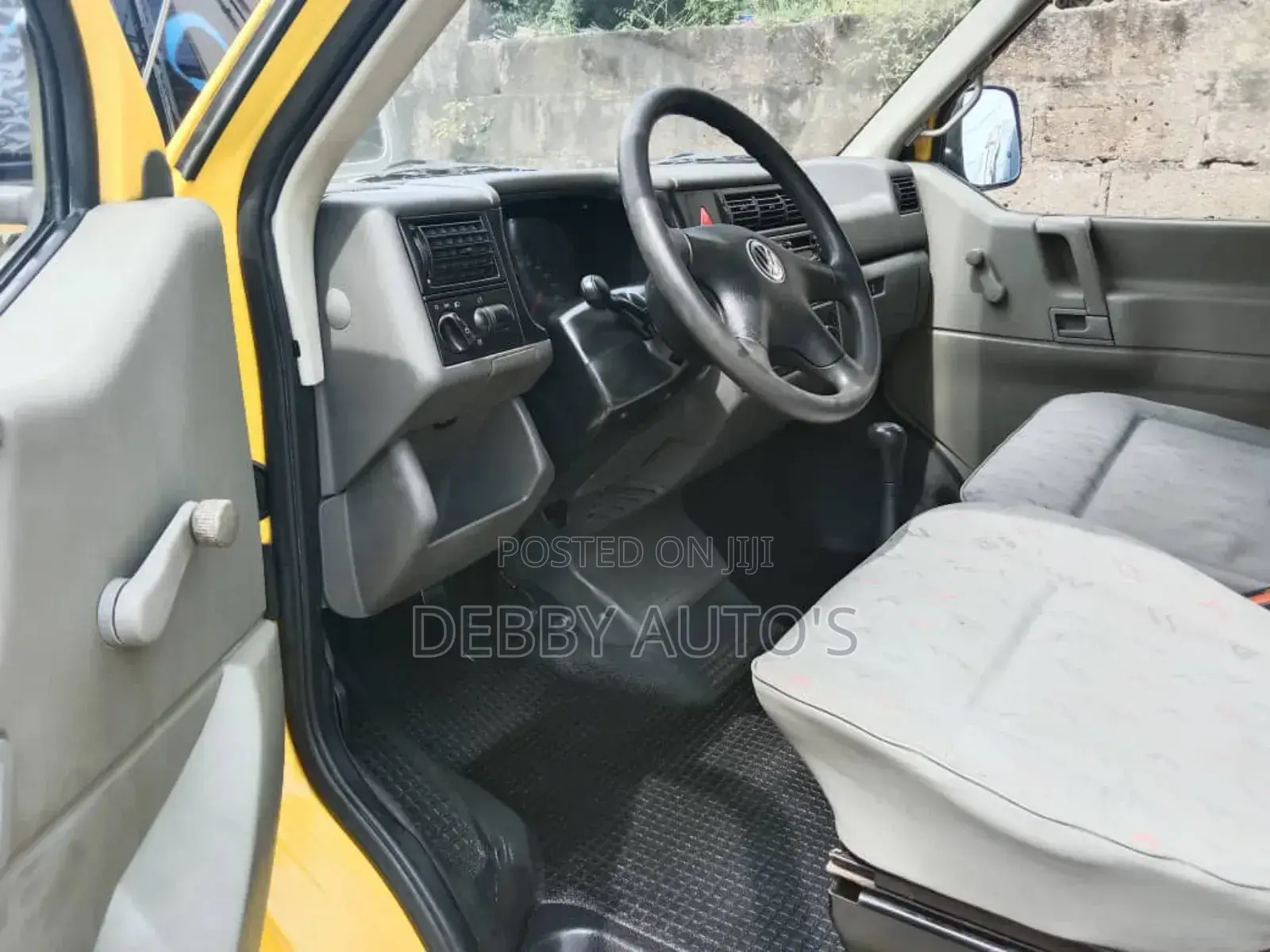 Volkswagen Transporter 2002 Yellow