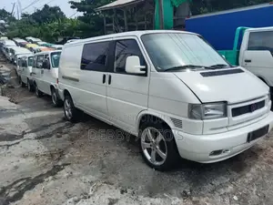 Volkswagen Transporter 2006 White
