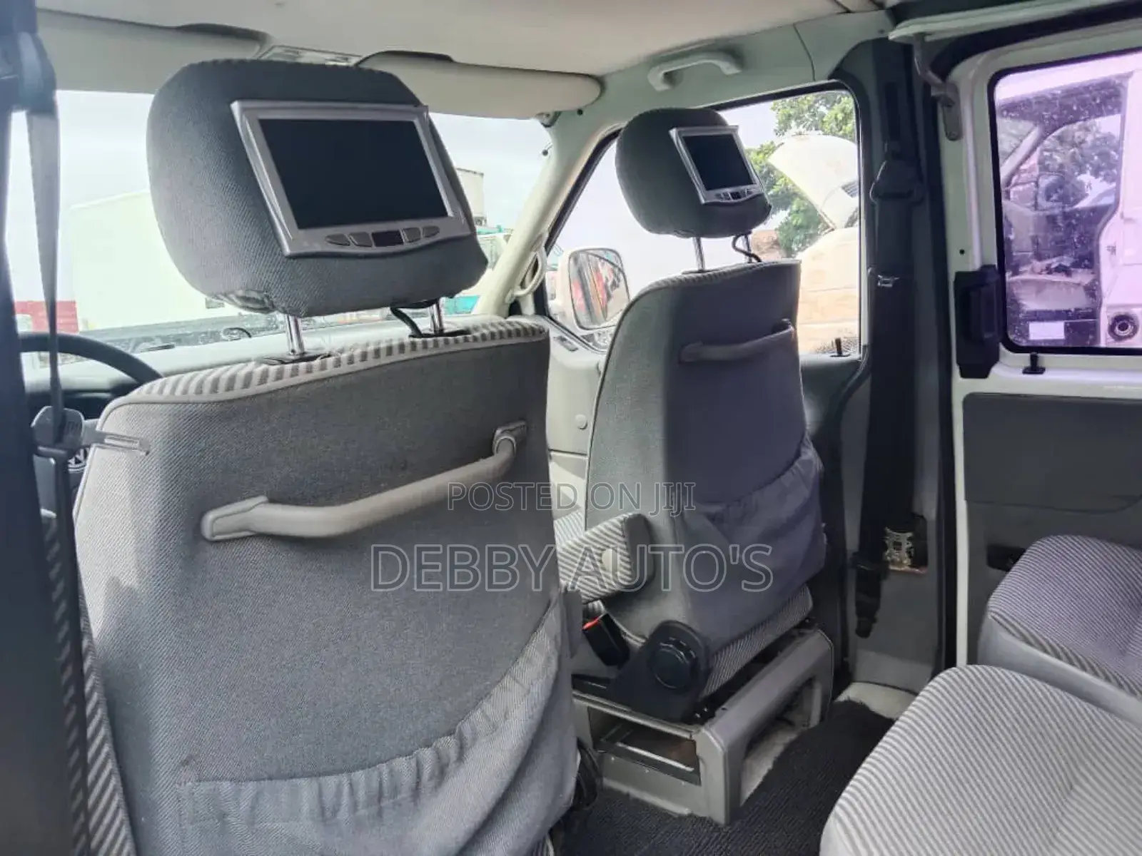 Volkswagen Transporter 2006 White