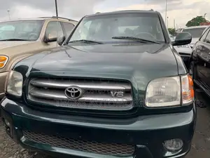 Toyota Sequoia 2004 Green
