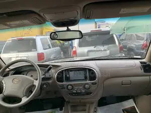 Toyota Sequoia 2004 Green