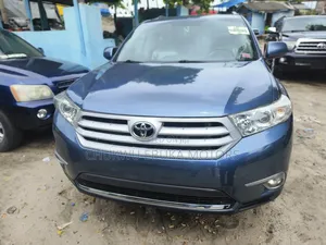 Toyota Highlander Limited 3.5L 2WD 2013 Blue