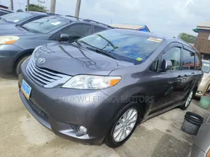 Toyota Sienna Limited 7 Passenger 2012 Gray