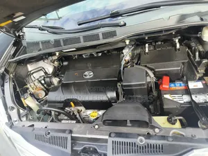 Toyota Sienna Limited 7 Passenger 2012 Gray