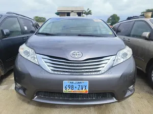 Toyota Sienna Limited 7 Passenger 2012 Gray