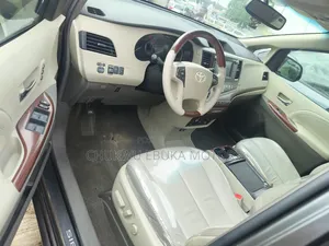Toyota Sienna Limited 7 Passenger 2012 Gray
