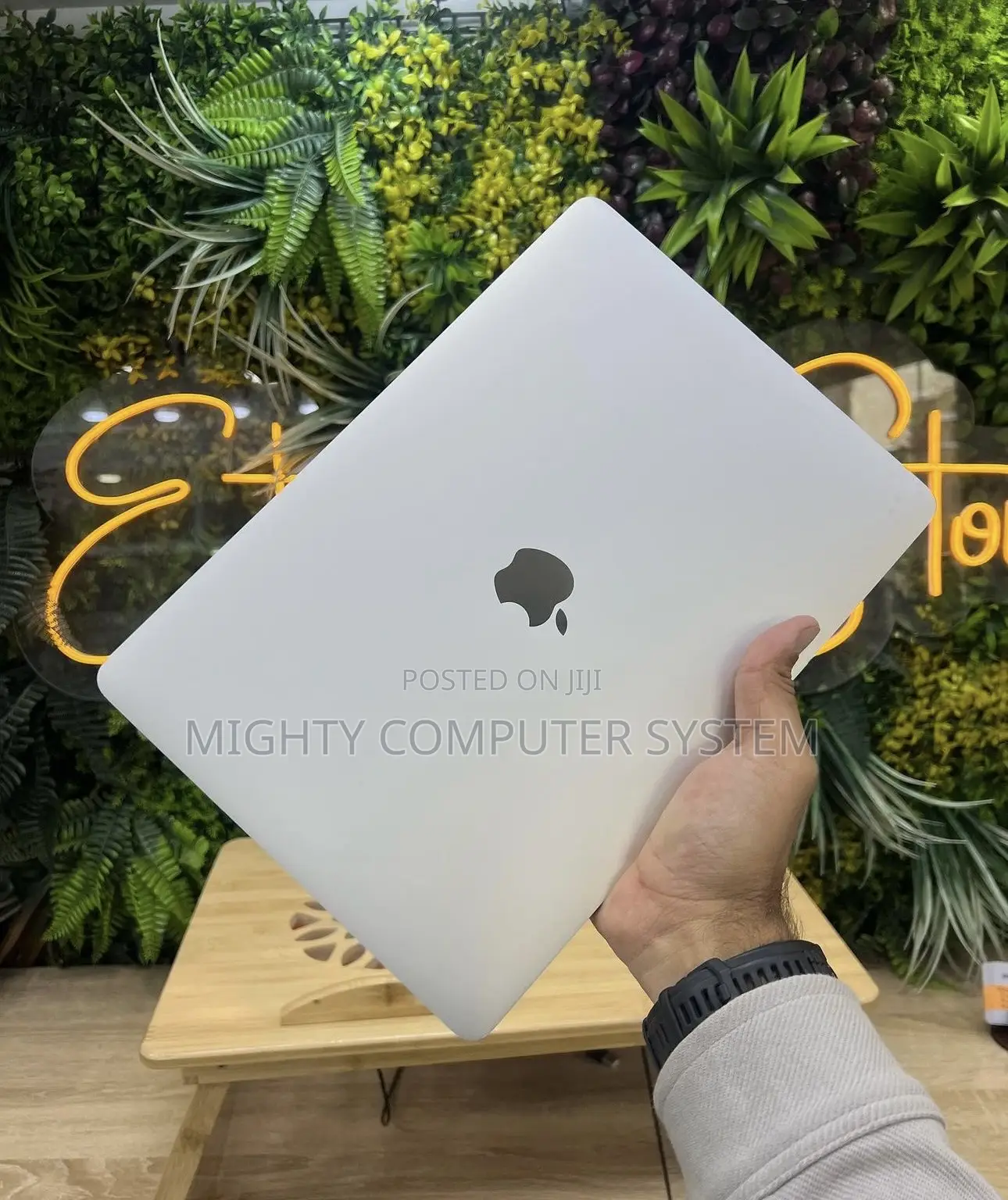 Laptop Apple MacBook Pro 2017 8GB Intel Core i5 SSD 512GB