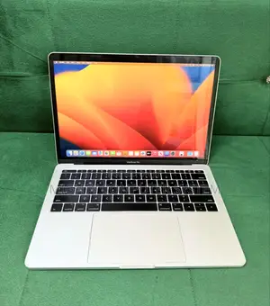 Laptop Apple MacBook Pro 2017 8GB Intel Core I5 SSD 512GB