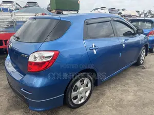 Toyota Matrix S Hatchback FWD (2.4L 4cyl 5A) 2010 Blue
