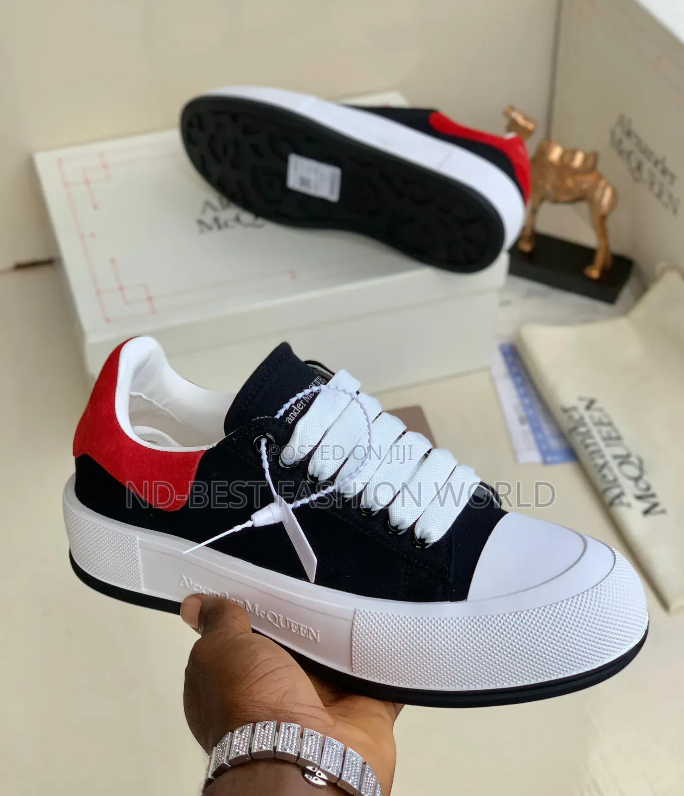 Pure Quality Sneakers