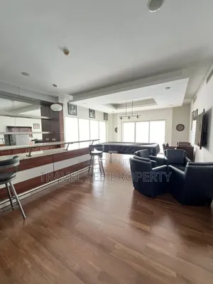 3bdrm Block of Flats in Private Estate for rent