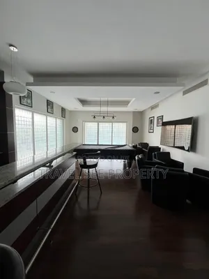 3bdrm Block of Flats in Private Estate for rent