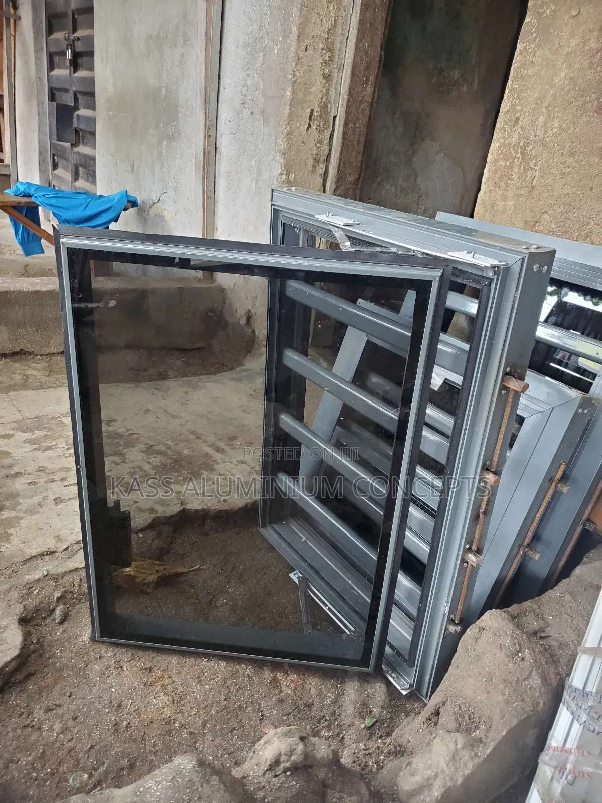 Frameless Window