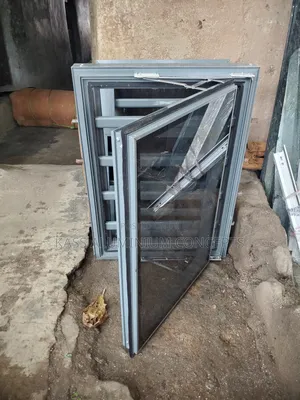 Frameless Window