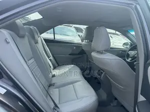 Toyota Camry 2016 Gray