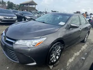 Toyota Camry 2016 Gray