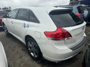 Toyota Venza V6 AWD 2010 Off white