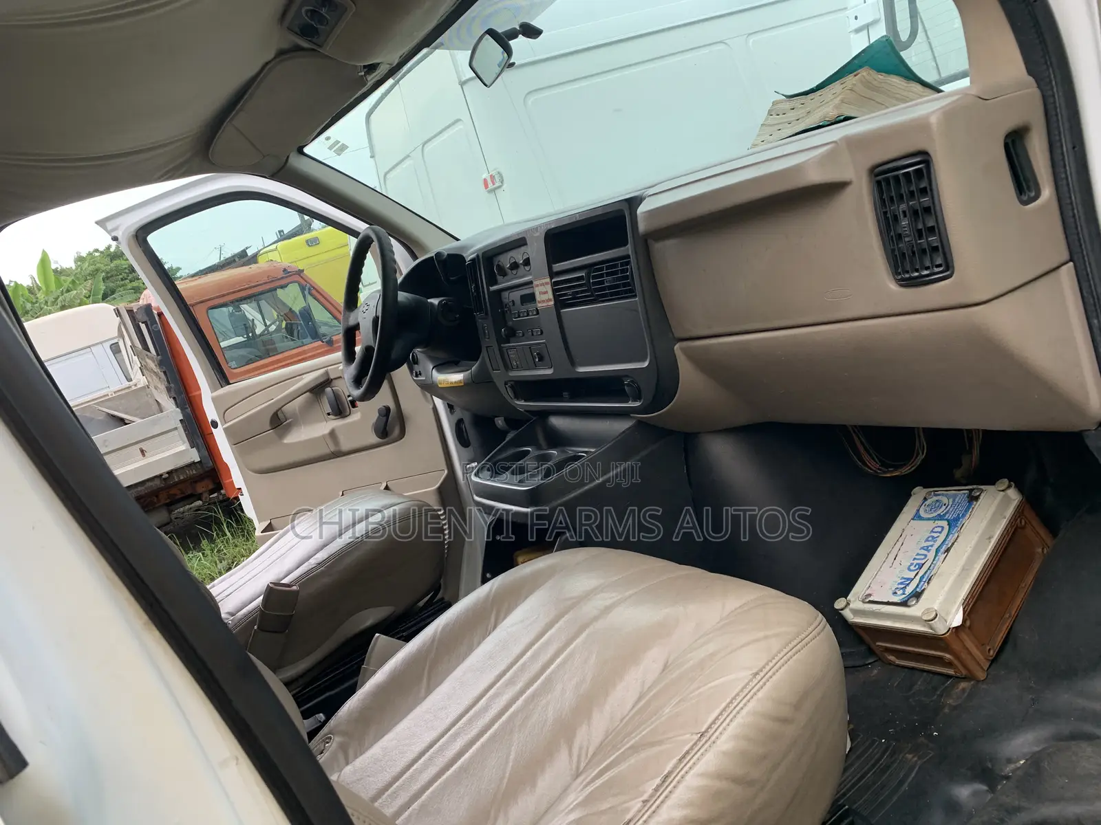 Chevrolet Chevy 2005 White