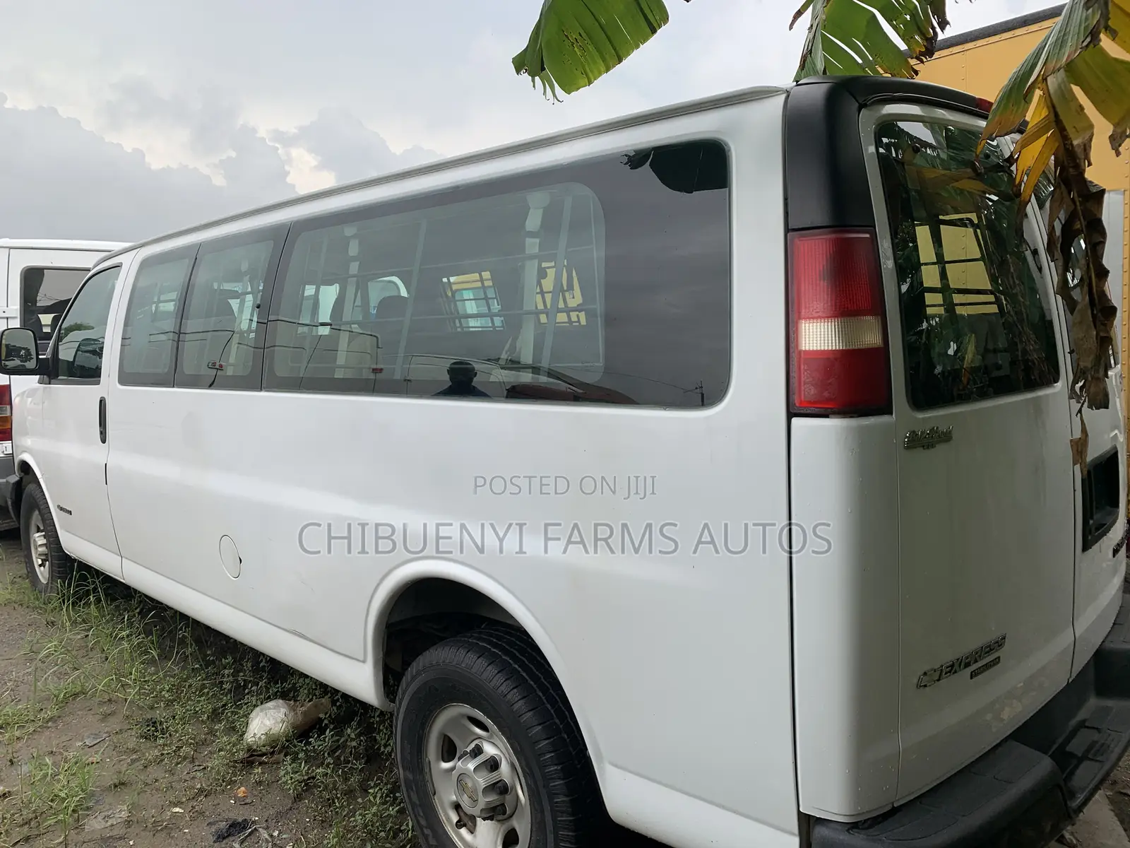 Chevrolet Chevy 2005 White