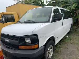 Chevrolet Chevy 2005 White