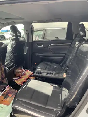Toyota Highlander Limited V6 4x4 (3.5L 6cyl 6A) 2016 Silver