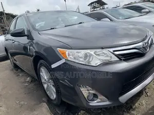 Toyota Camry 2012 Gray