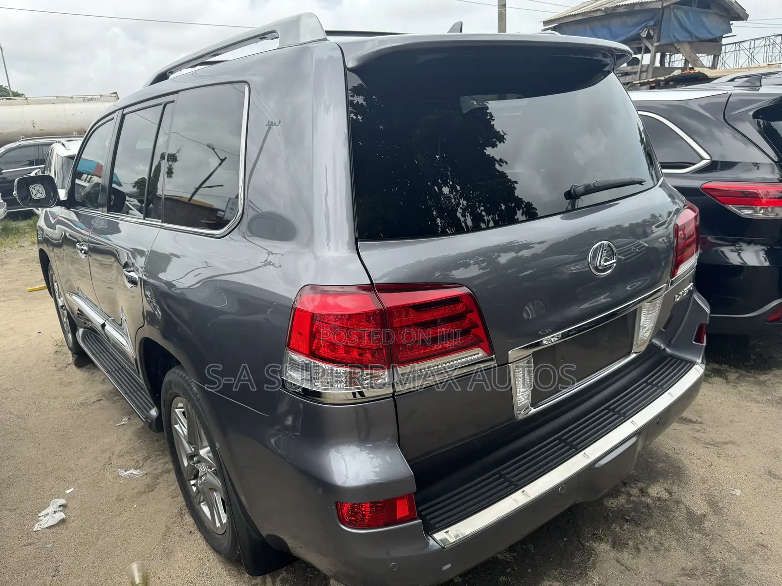 Lexus LX 570 AWD 2014 Gray