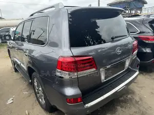 Lexus LX 570 AWD 2014 Gray