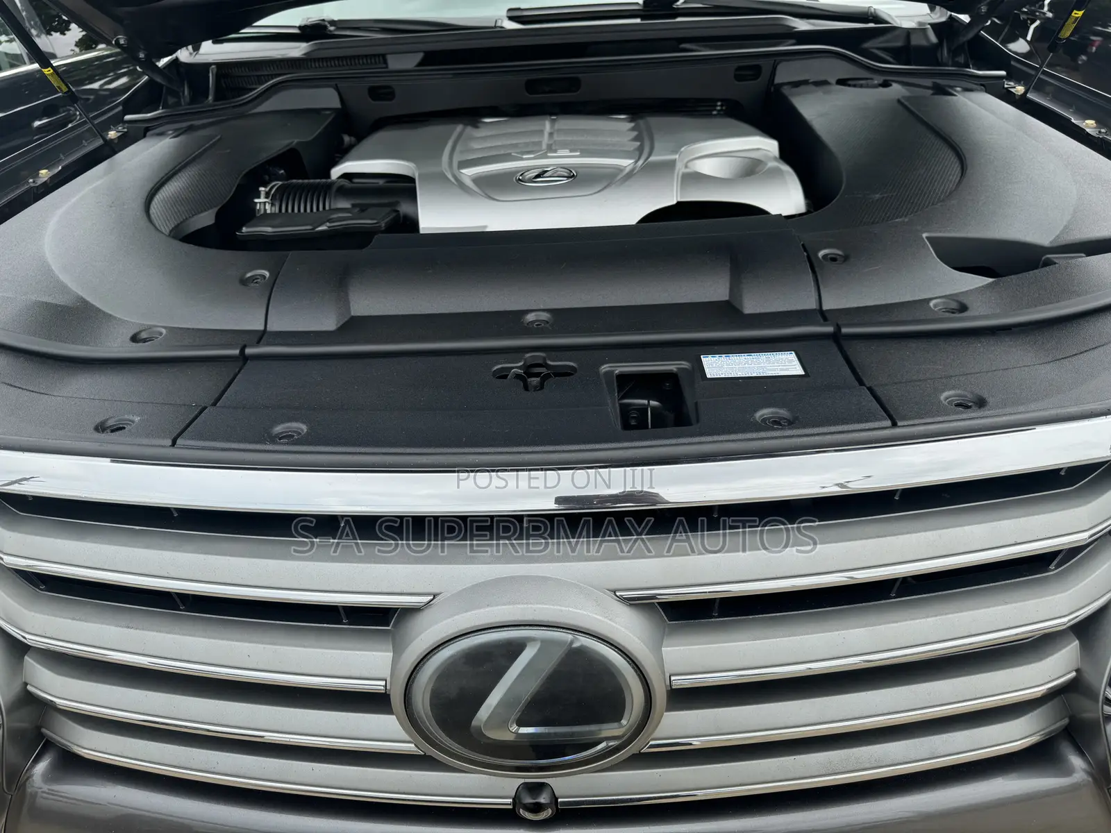 Lexus LX 570 AWD 2014 Gray