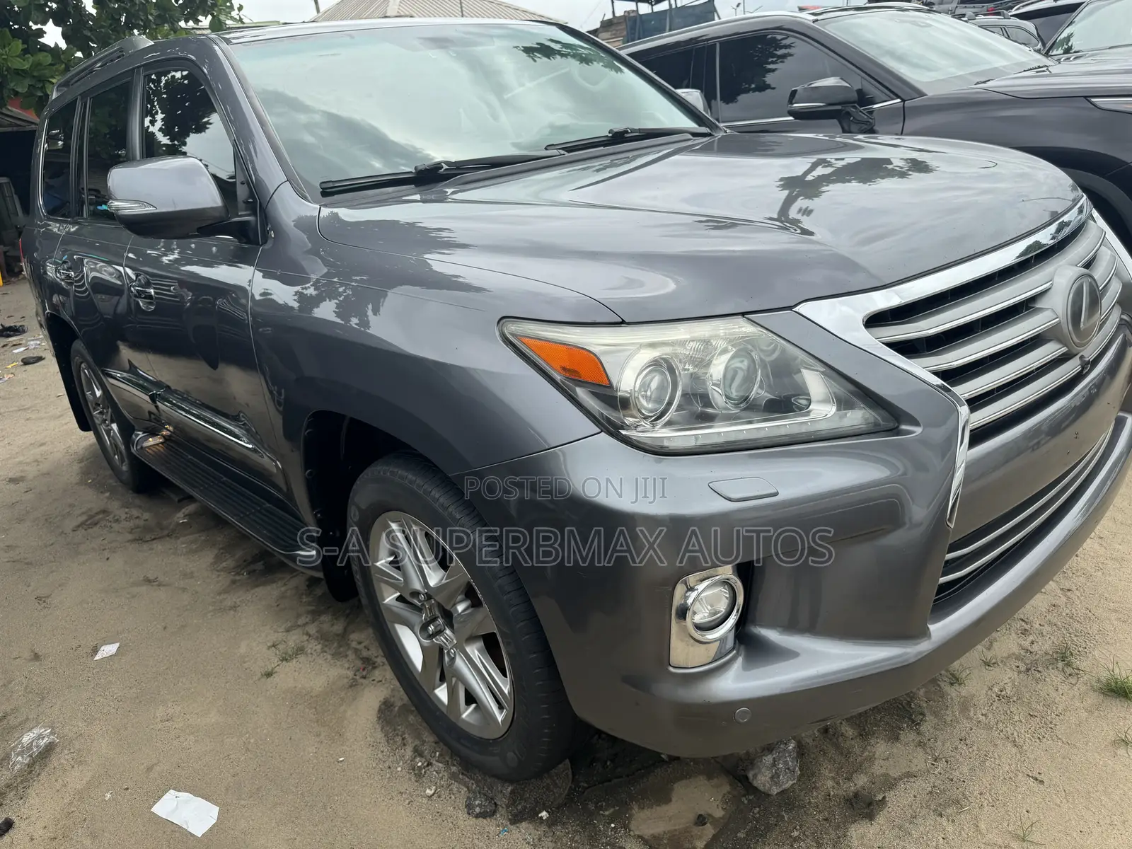 Lexus LX 570 AWD 2014 Gray