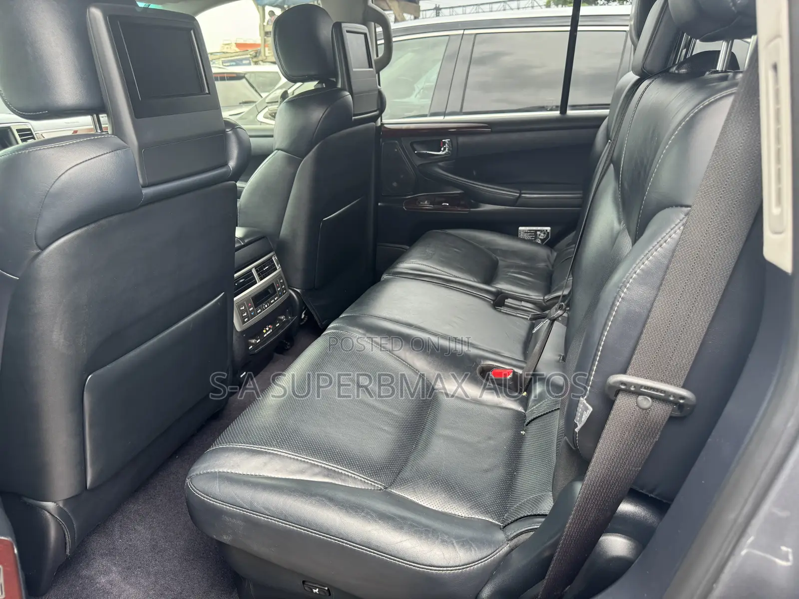 Lexus LX 570 AWD 2014 Gray