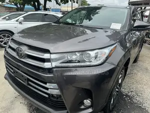 Toyota Highlander 2018 Gray