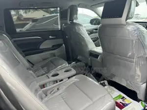 Toyota Highlander 2018 Gray
