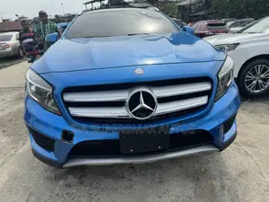 Mercedes-Benz GLA 250 2016 Blue