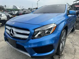 Mercedes-Benz GLA 250 2016 Blue