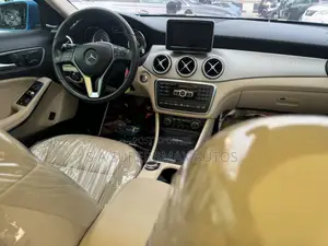 Mercedes-Benz GLA 250 2016 Blue