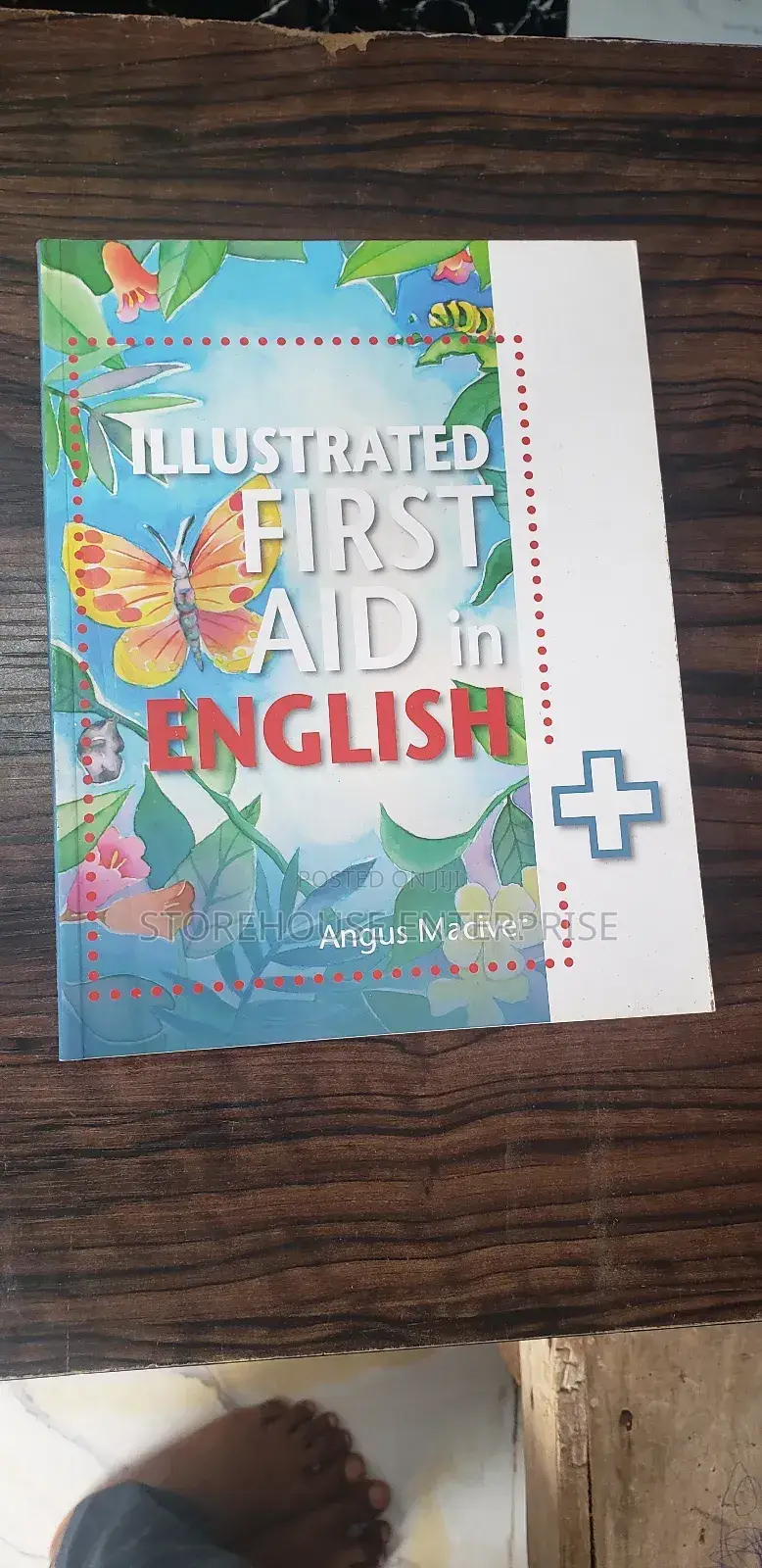 Illustrated First Aid in English